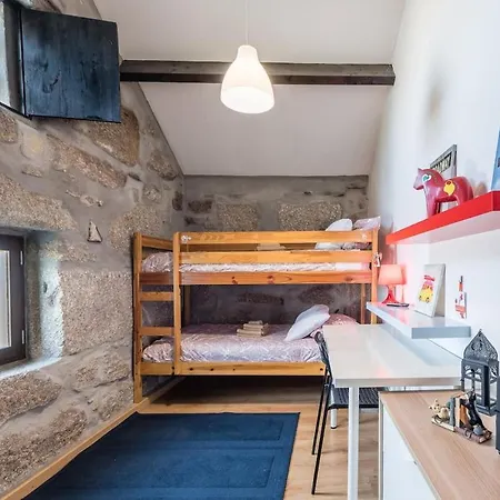 Pequena Casa Rustica Com Piscina *