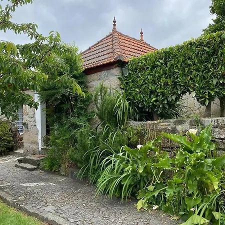 Pequena Casa Rustica Com Piscina *