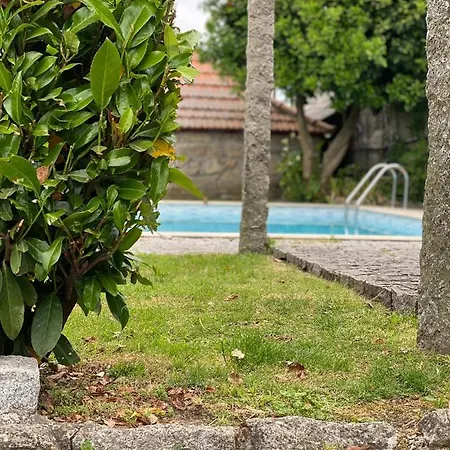 Pequena Casa Rustica Com Piscina * Penafiel