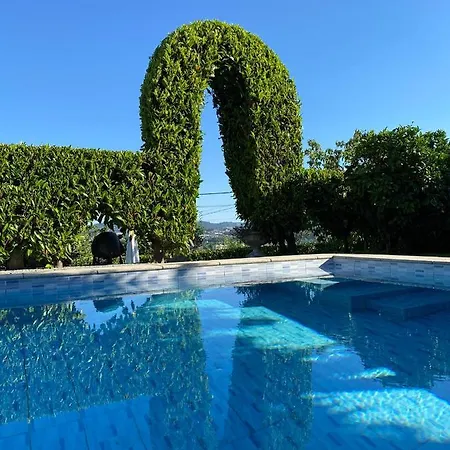 Pequena Casa Rustica Com Piscina Holiday home *