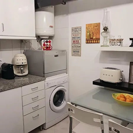 Pequena Casa Rustica Com Piscina