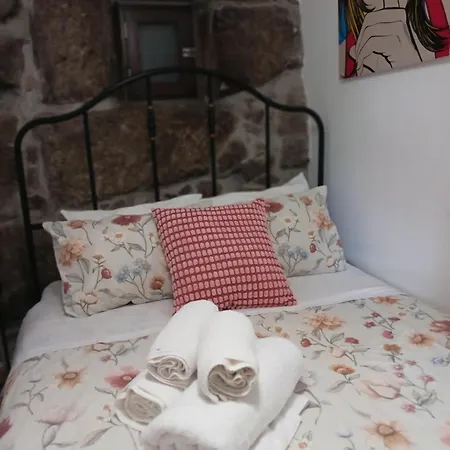 Pequena Casa Rustica Com Piscina Prázdninový dům Penafiel