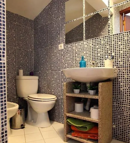 בית נופש Pequena Casa Rustica Com Piscina