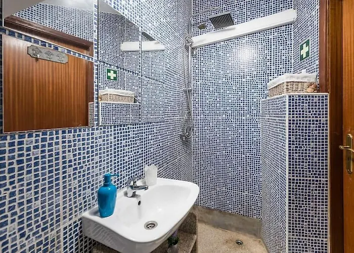 Pequena Casa Rustica Com Piscina בית נופש *