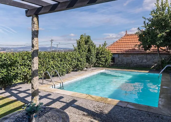 Pequena Casa Rustica Com Piscina *