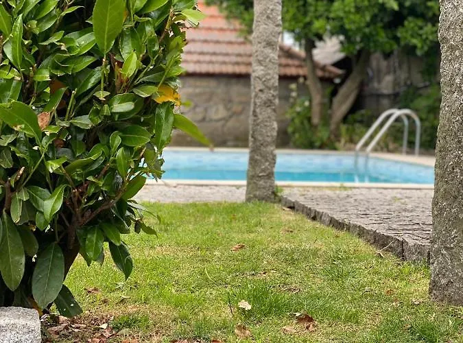 Pequena Casa Rustica Com Piscina * Penafiel