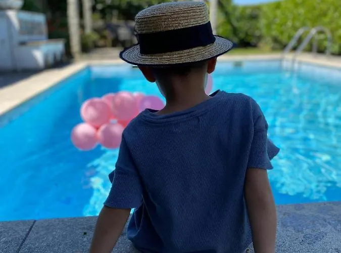 בית נופש Pequena Casa Rustica Com Piscina פנאפיל