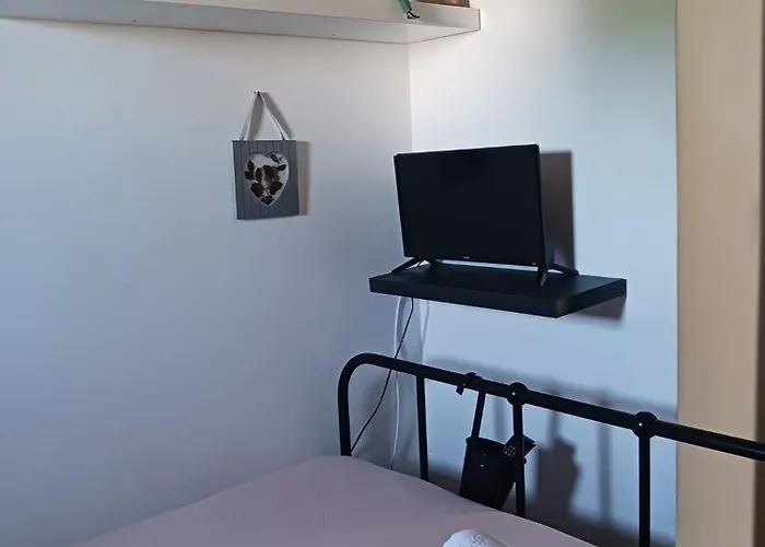 Pequena Casa Rustica Com Piscina בית נופש