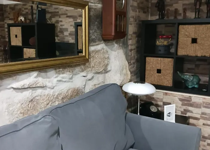 Pequena Casa Rustica Com Piscina * פנאפיל