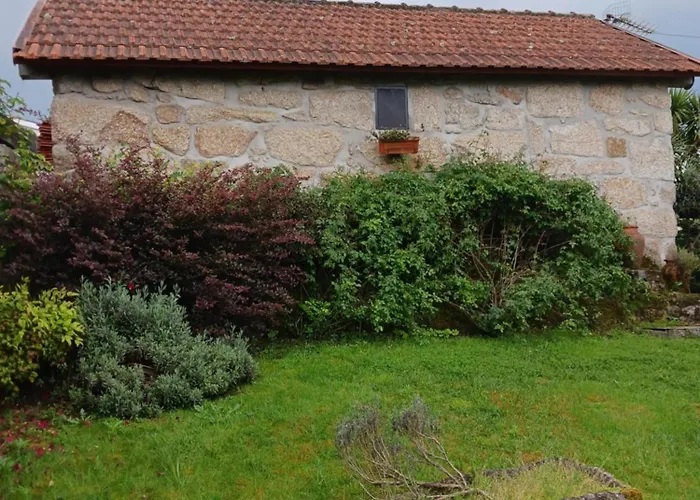 בית נופש Pequena Casa Rustica Com Piscina *